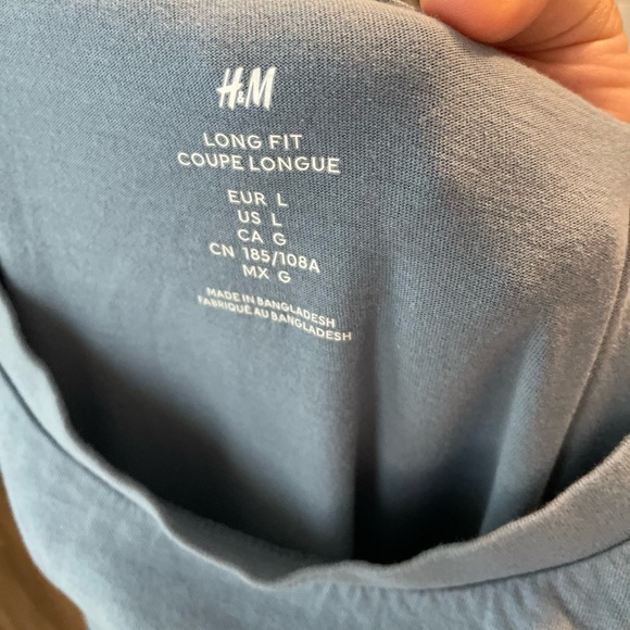 H&M Short Sleeve Tees - Blue, White, and Purple Long Fit size L - Picture 7 of 7